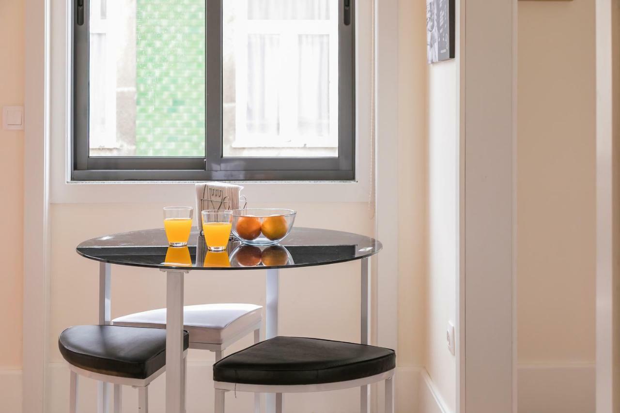 A Francos Burguer Station Apartment Porto Bagian luar foto